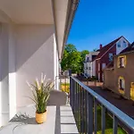 Baltischer Hof 24 *